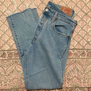 Levi’s 501 Skinny Raw Hem SZ 29